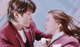 娱乐吃瓜酱甜甜的恋爱,揭秘“娱乐吃瓜酱甜甜的恋爱”背后的浪漫故事