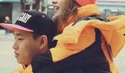 娱乐吃瓜酱当代情侣出门,解锁当代甜蜜“吃瓜”时光